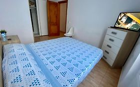 Great And Cozy Room In The Center Of Puerto Del Rosario B&B